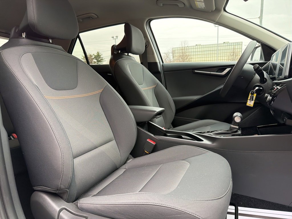 Certified 2025 Kia Niro LX image 14