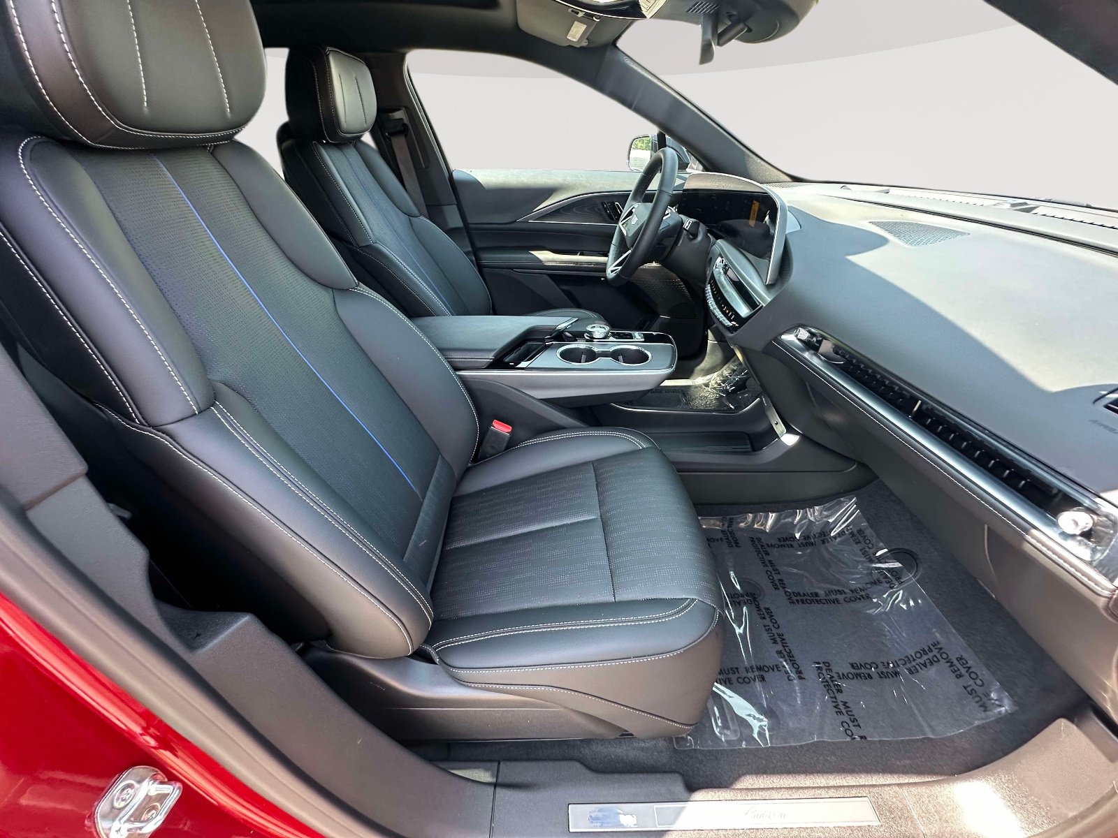 Certified 2025 Cadillac Lyriq Luxury RWD image 28