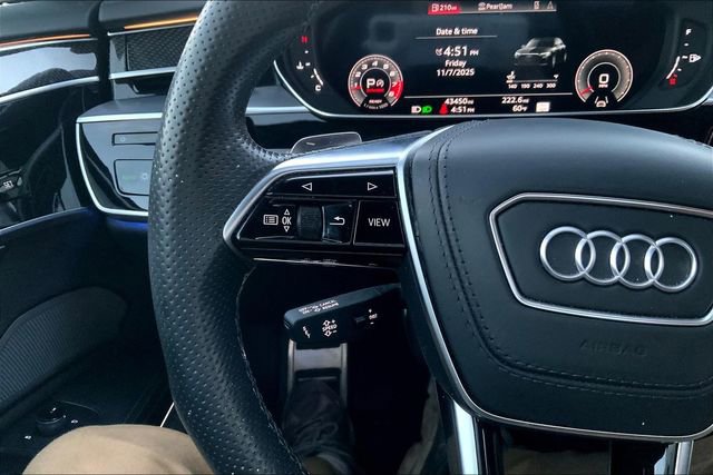 Used 2022 Audi S8 image 21