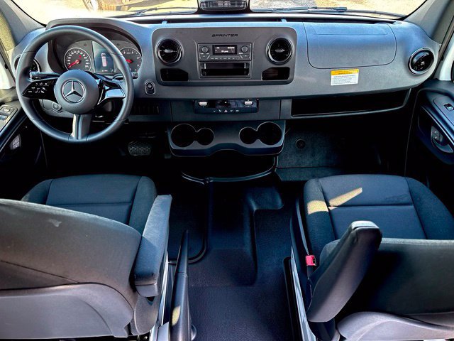 Used 2026 Mercedes-Benz Sprinter 2500 image 27