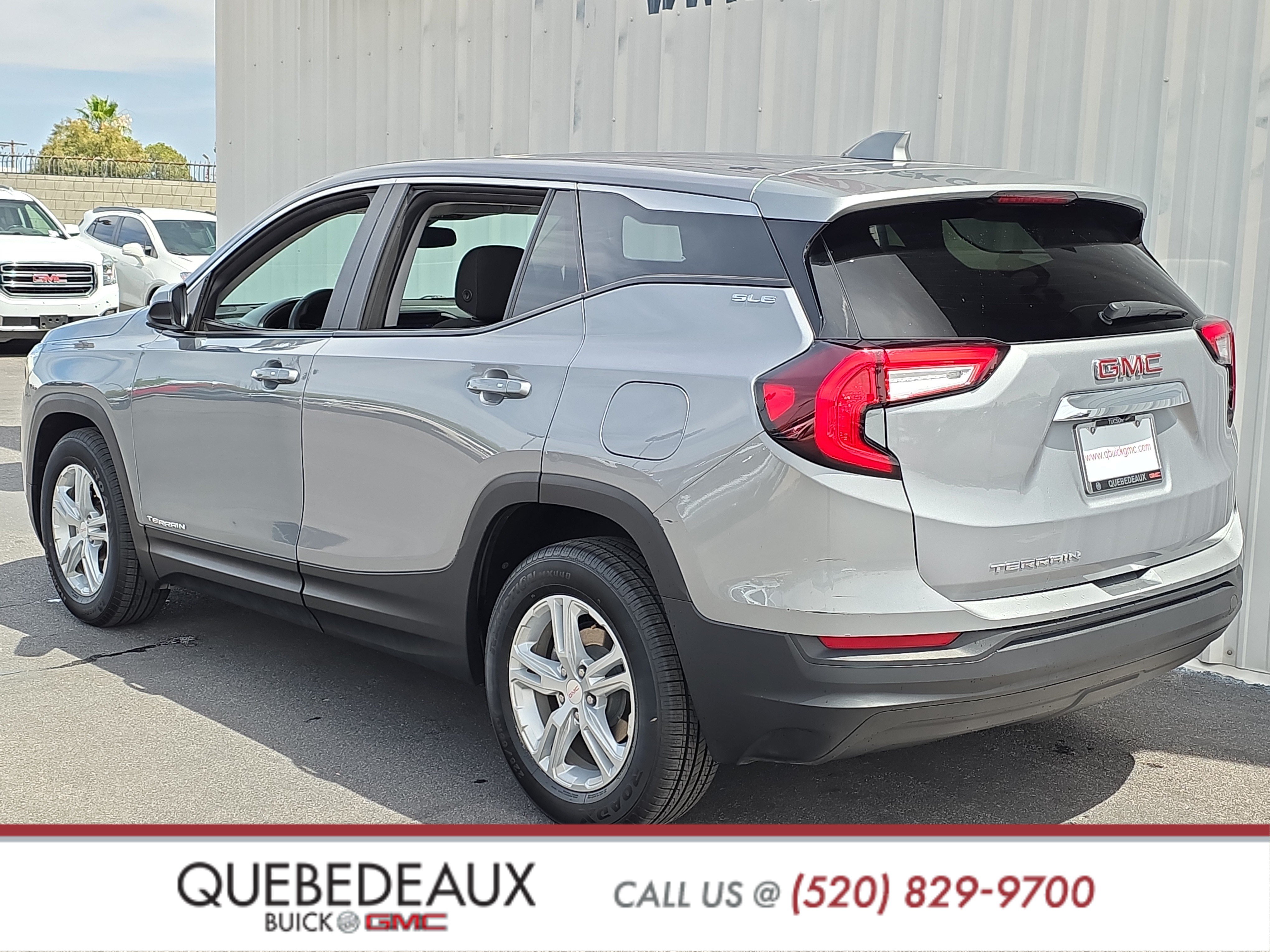 Used 2024 GMC Terrain SLE FWD image 5