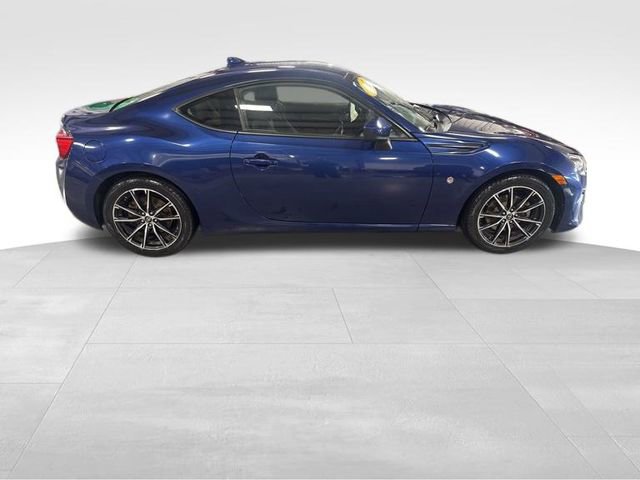 Used 2017 Toyota 86 image 10