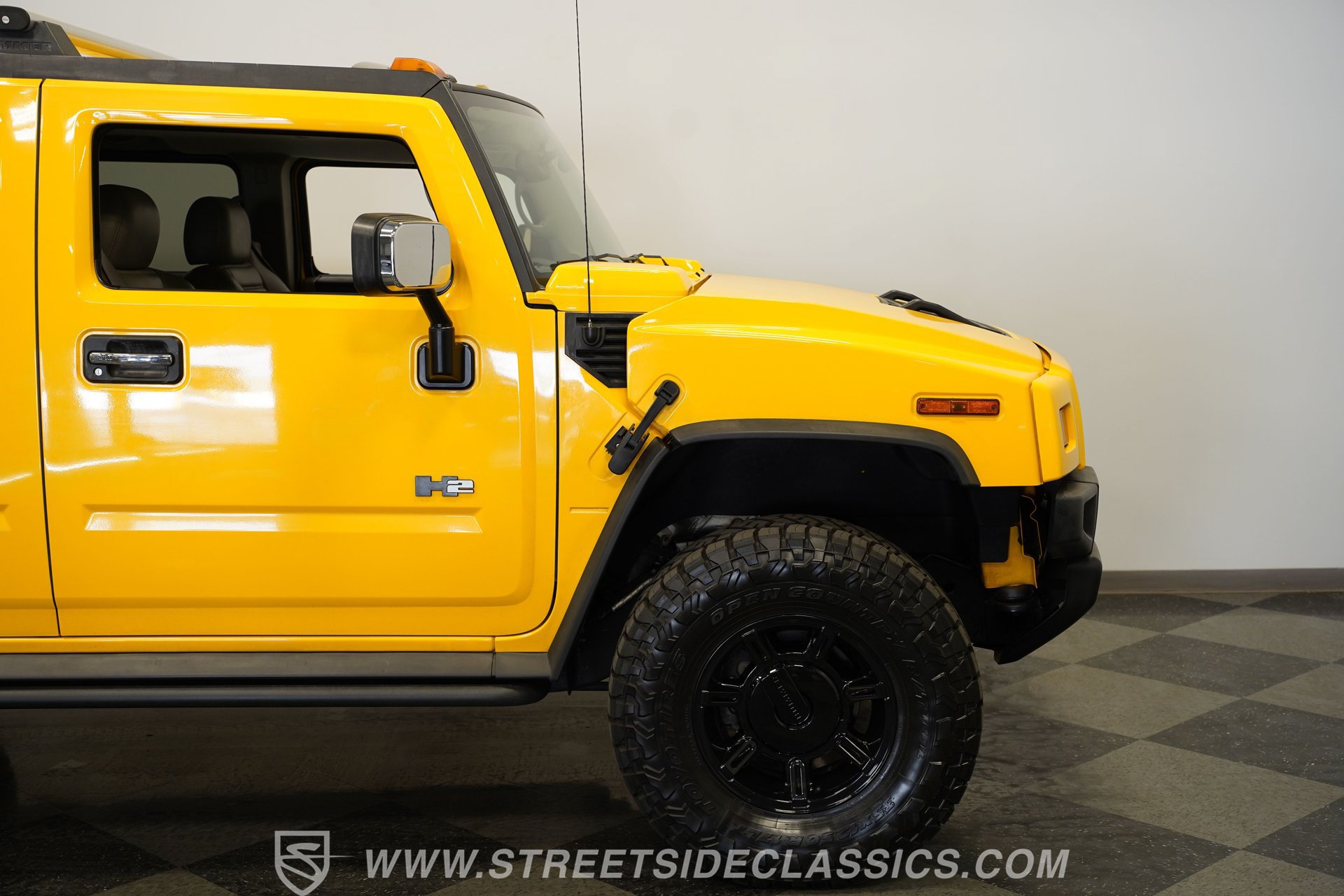 Used 2004 HUMMER H2 w/ Preferred Equipment Group AWD/4WD image 33