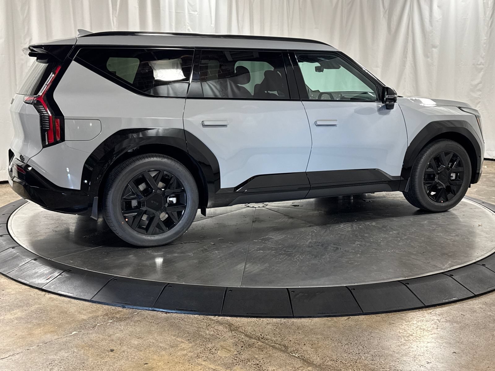 New 2026 Kia EV9 Land w/ Nightfall Edition Package AWD/4WD image 9