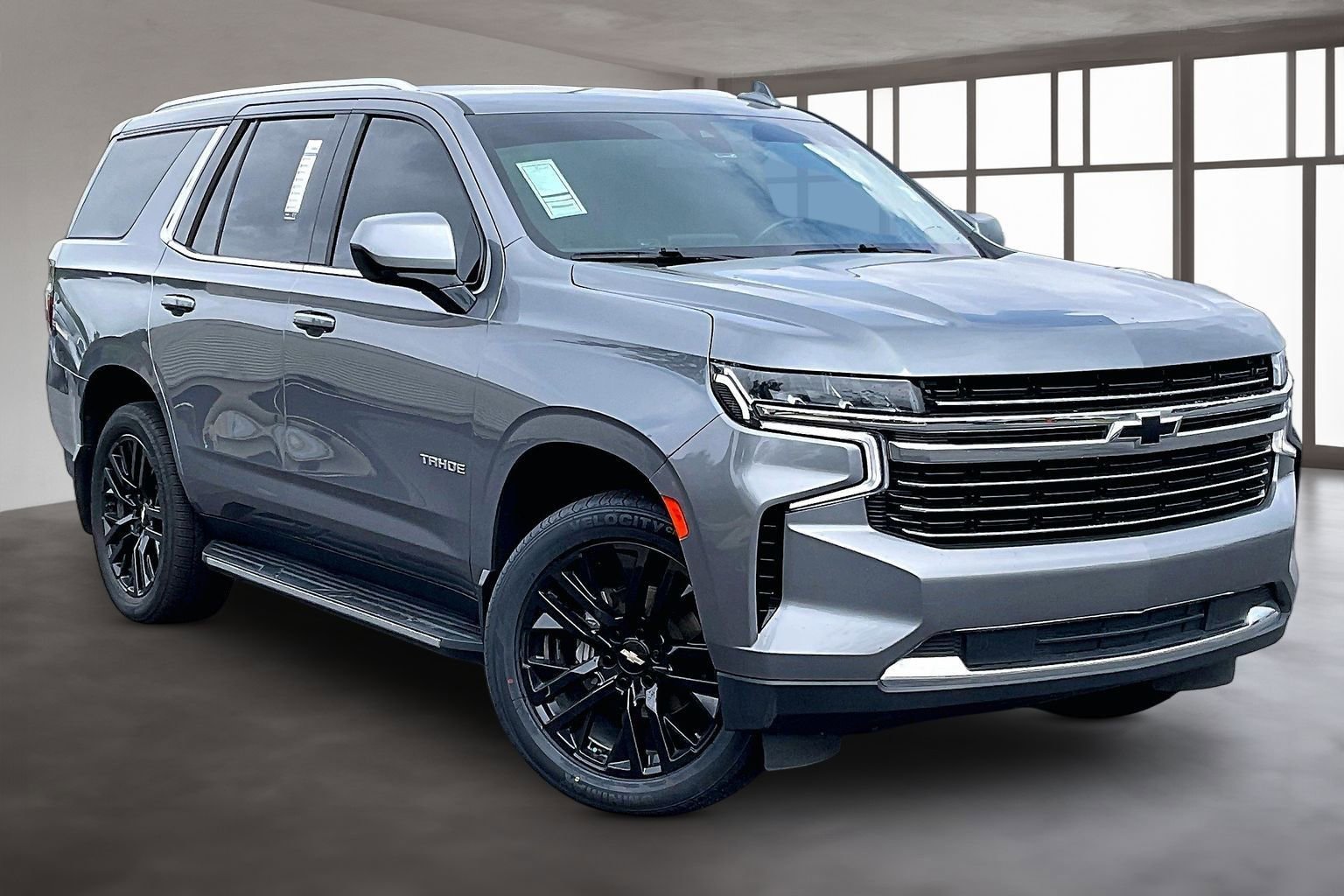 Used 2021 Chevrolet Tahoe LT w/ Rear Media and Nav Package AWD/4WD image 1