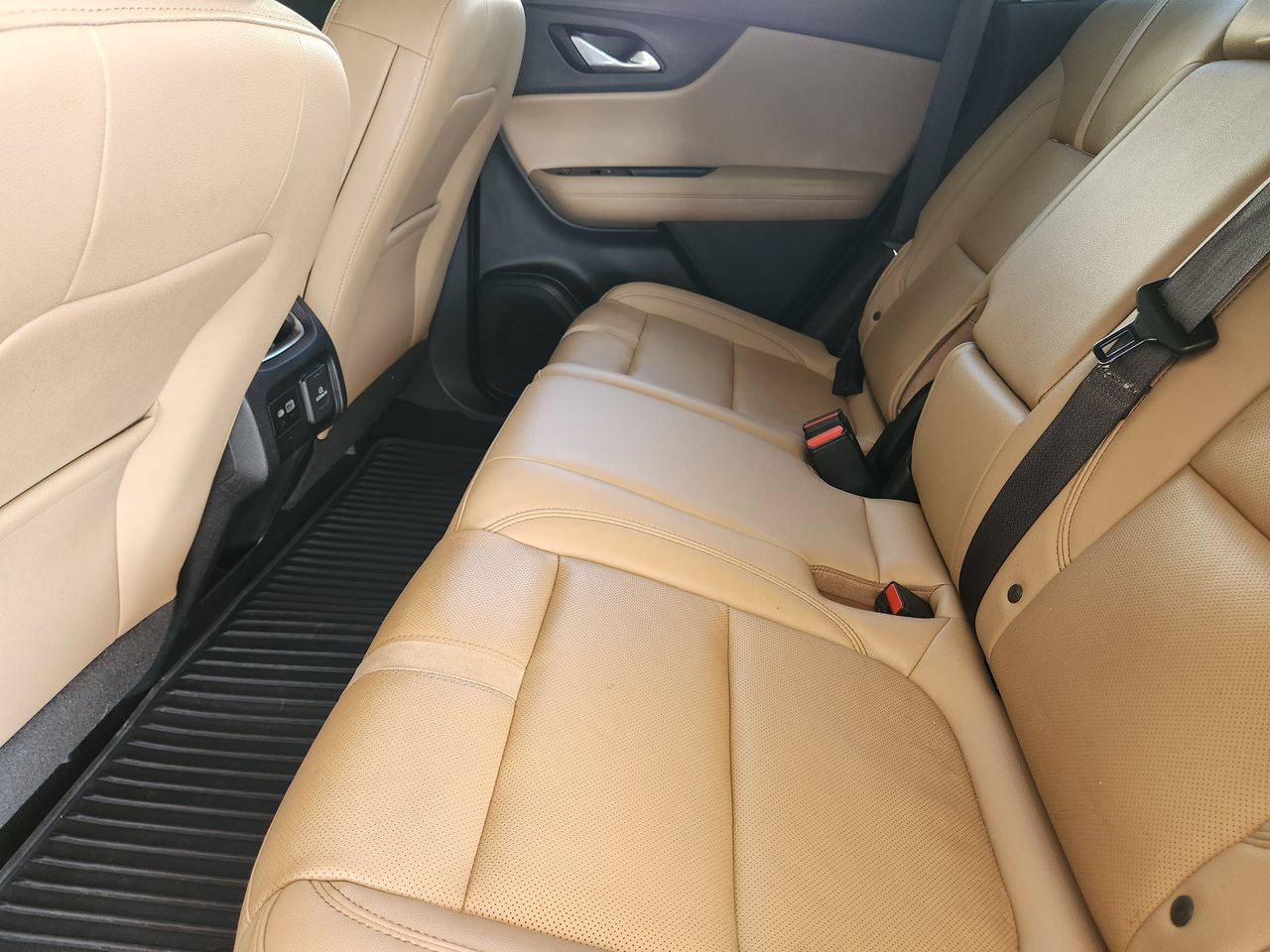 Used 2019 Chevrolet Blazer Premier w/ Driver Confidence II Package FWD image 28