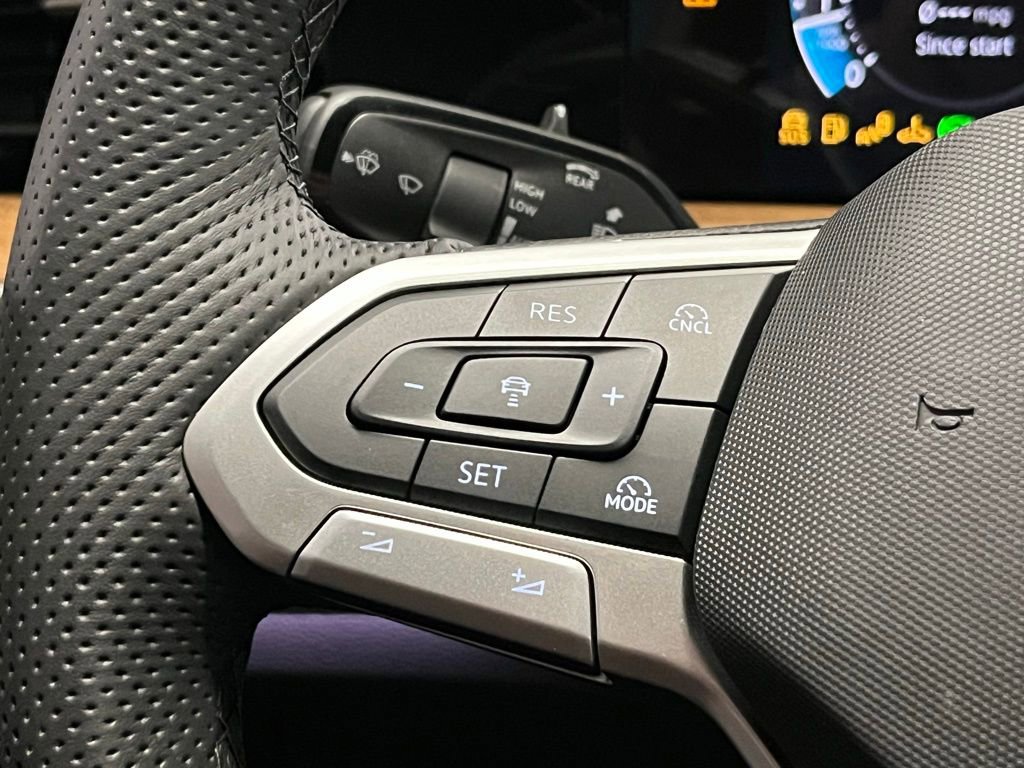 New 2026 Volkswagen Tiguan SEL R-Line image 26