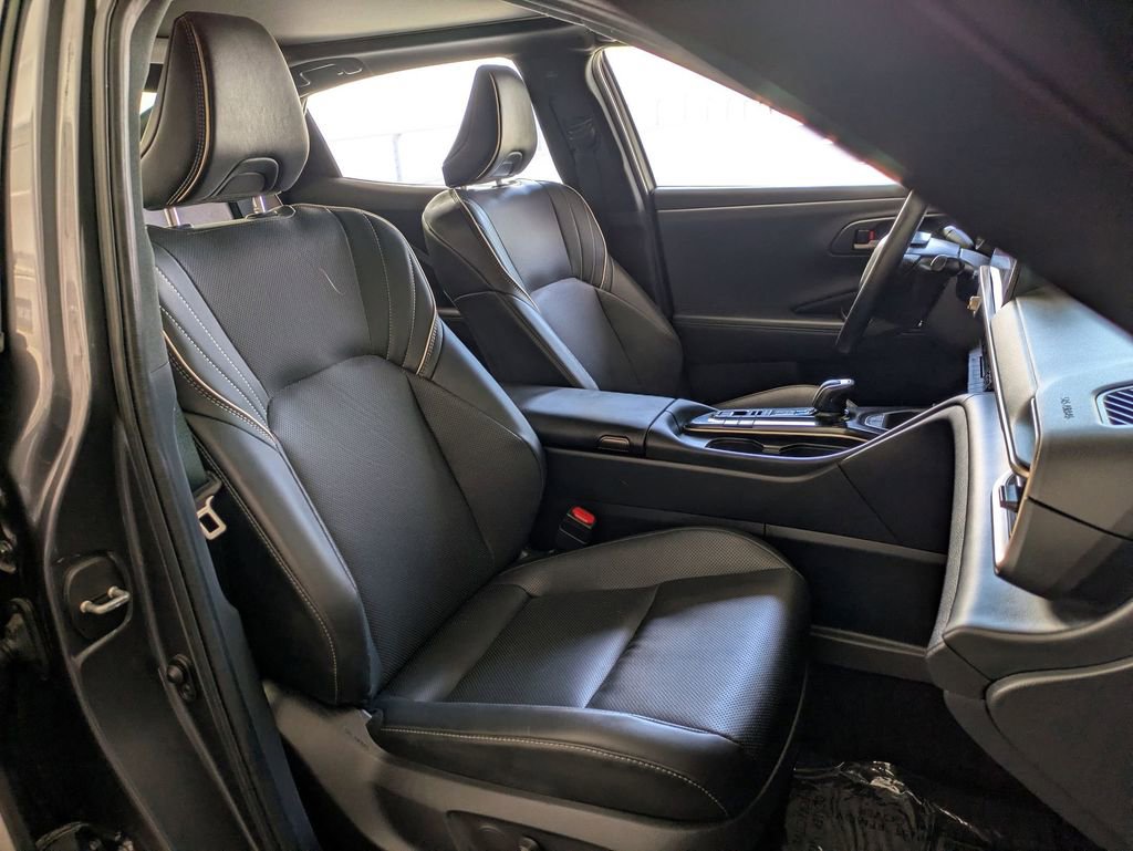 Used 2024 Toyota Crown Limited image 28