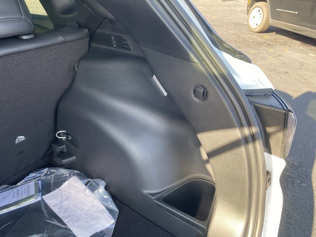 New 2026 Jeep Compass Latitude image 12