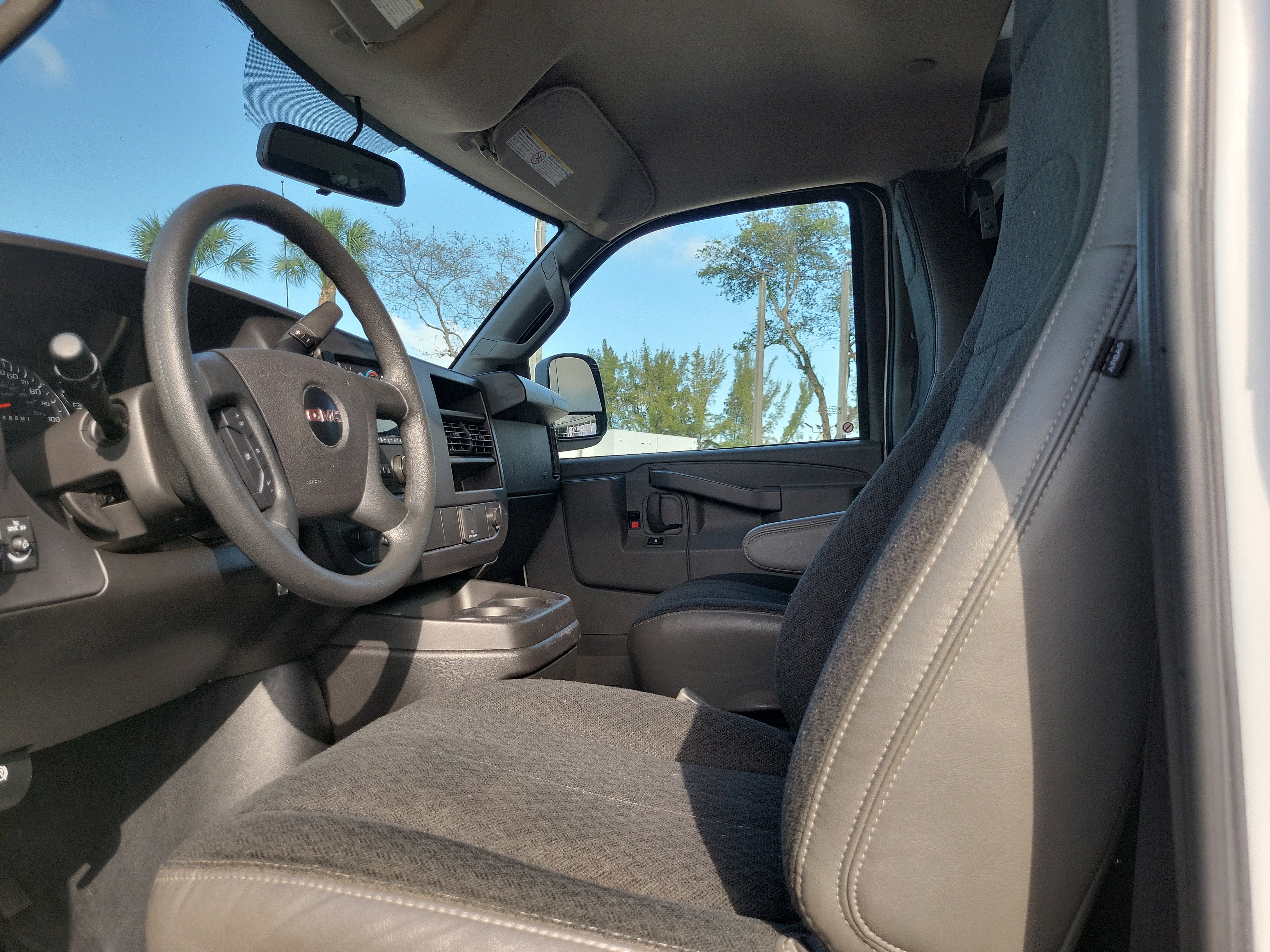 Used 2024 GMC Savana 2500 w/ Driver Convenience Package image 11