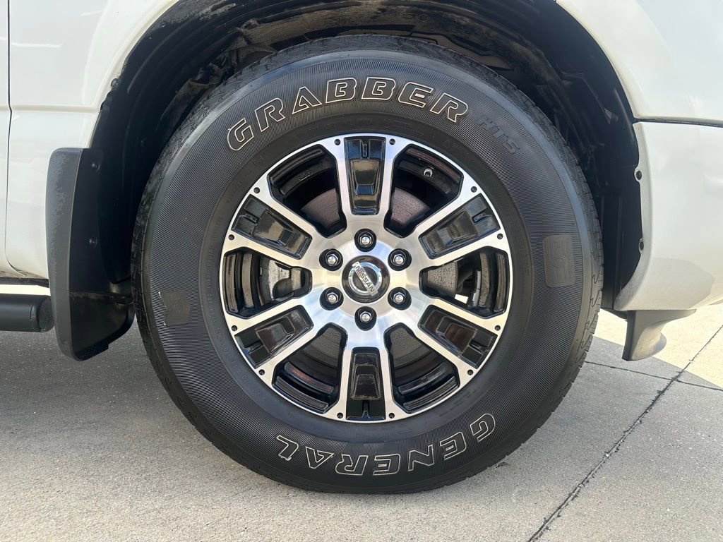 Used 2021 Nissan Titan SV w/ SV Convenience Package image 38