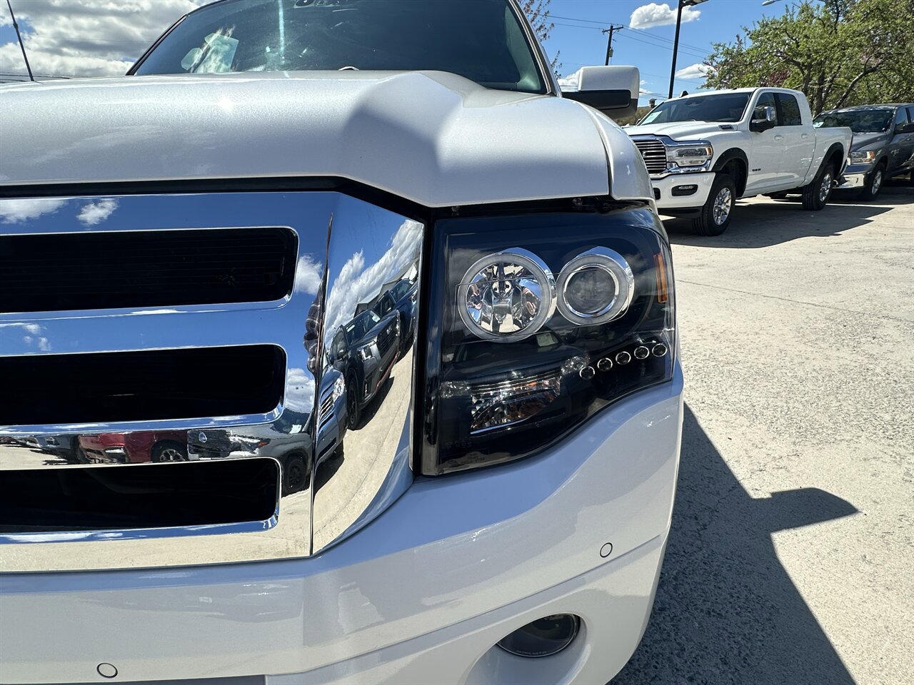 Used 2014 Ford Expedition EL Limited w/ Equipment Group 301A AWD/4WD image 19