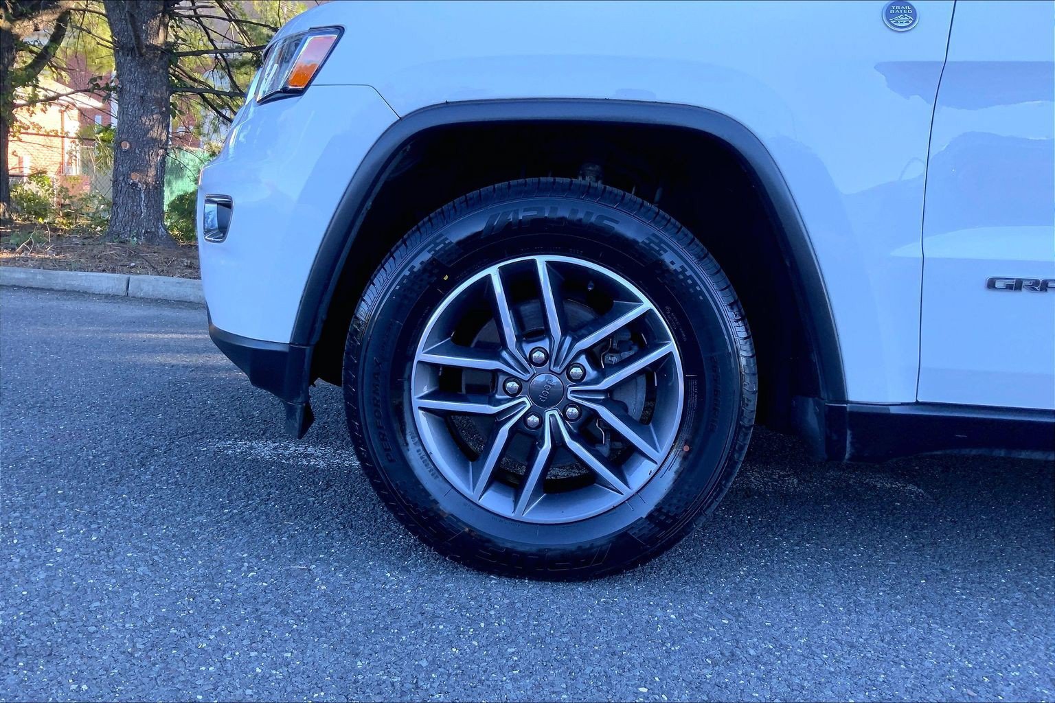 Used 2020 Jeep Grand Cherokee Laredo w/ Quick Order Package 2BN North AWD/4WD image 9