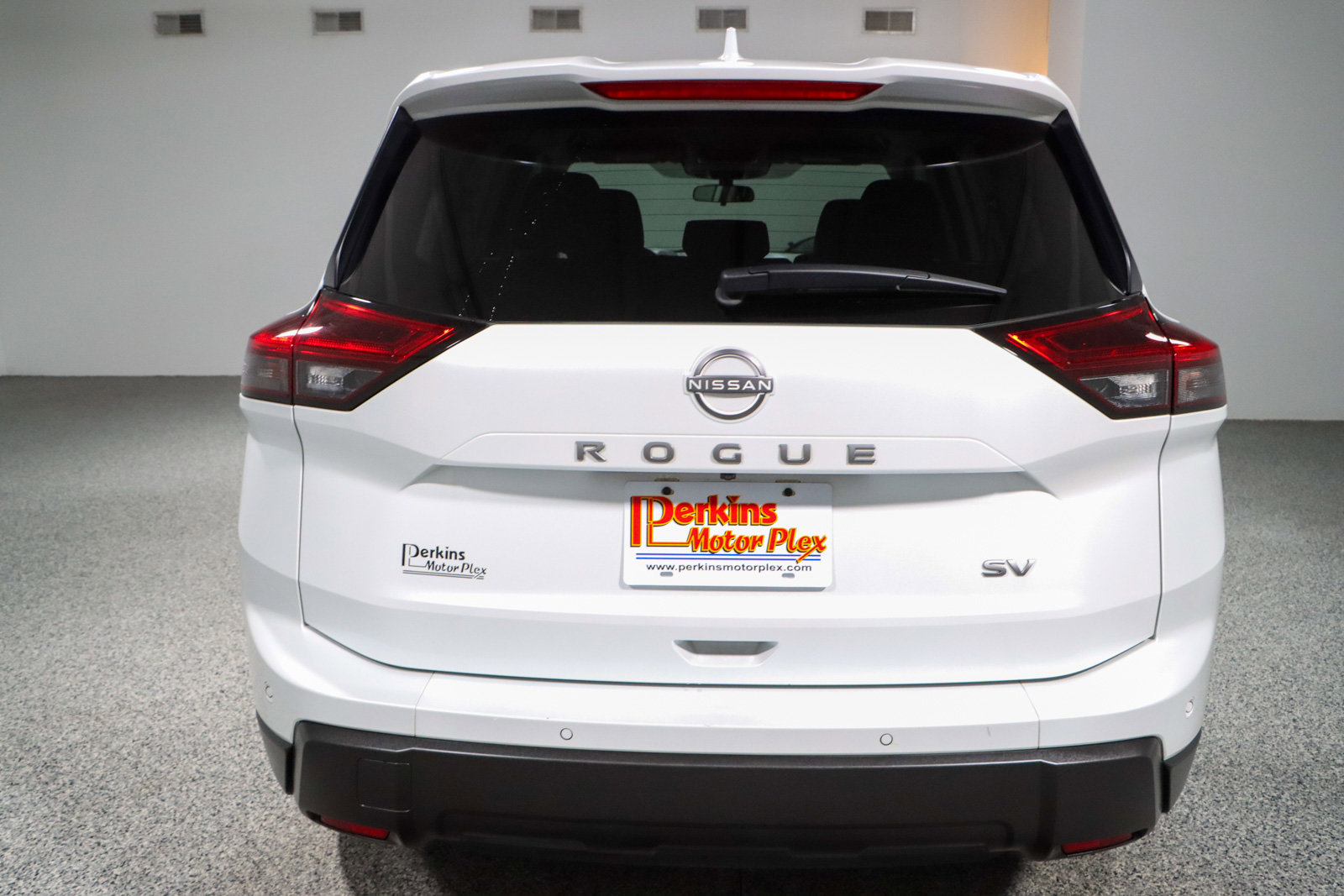 Used 2024 Nissan Rogue SV image 8