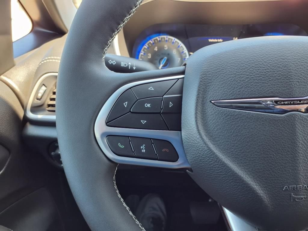 New 2026 Chrysler Pacifica Select image 22