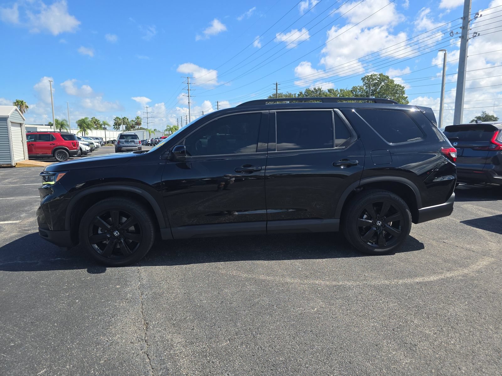 Used 2025 Honda Pilot Black Edition image 6