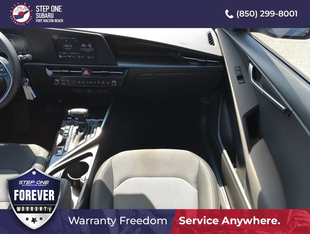 Used 2025 Kia Niro LX FWD image 16