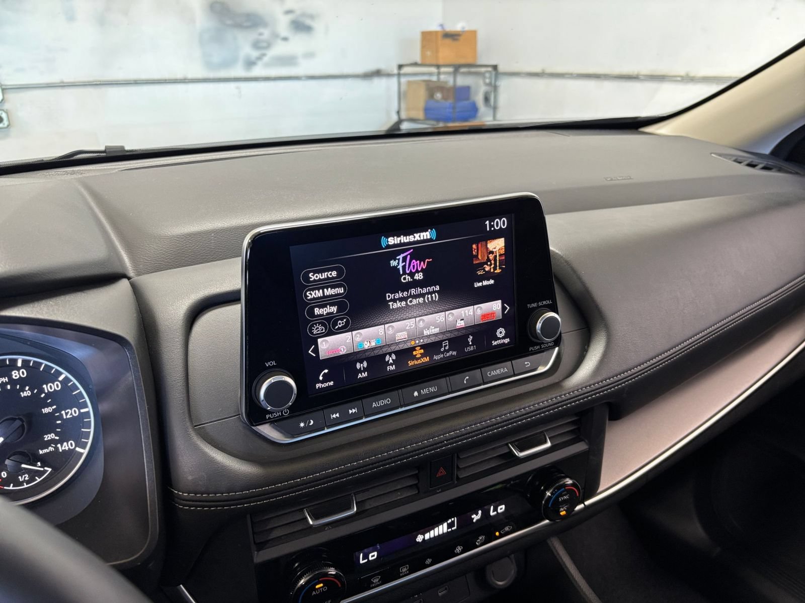 Used 2025 Nissan Rogue SV FWD image 19