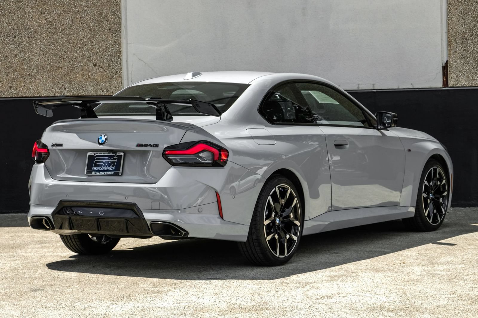 Used 2025 BMW M240i xDrive Coupe w/ Parking Assistance Package AWD/4WD image 8