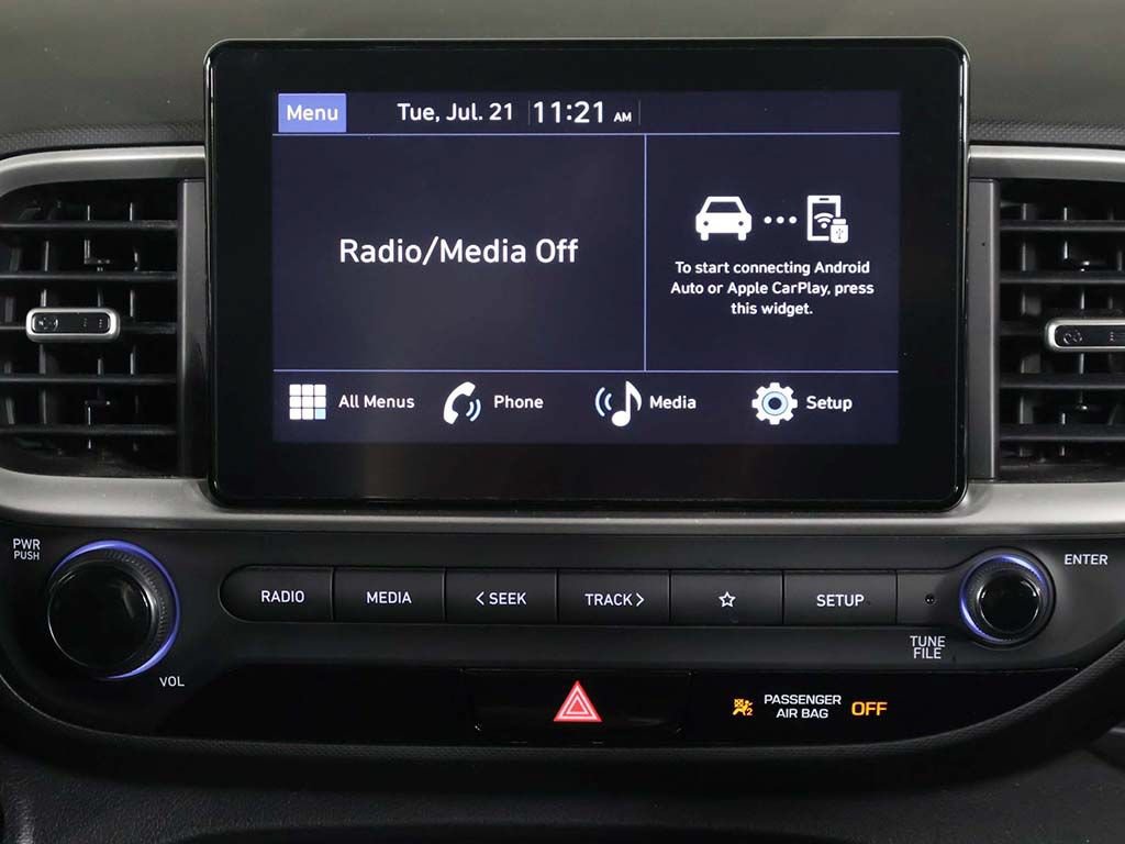 Certified 2024 Hyundai Venue SEL FWD image 40
