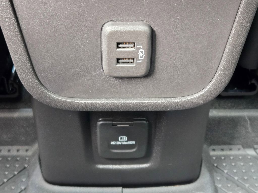 Used 2024 Chevrolet Equinox RS w/ RS Leather Package FWD image 30