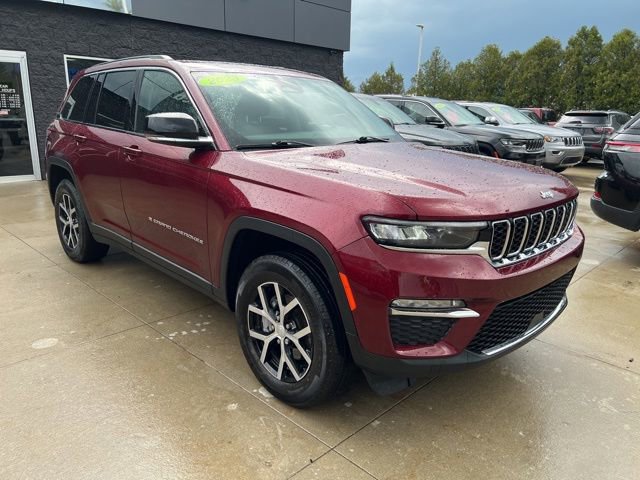Certified 2023 Jeep Grand Cherokee Limited w/ Trailer Tow Prep Group (B)