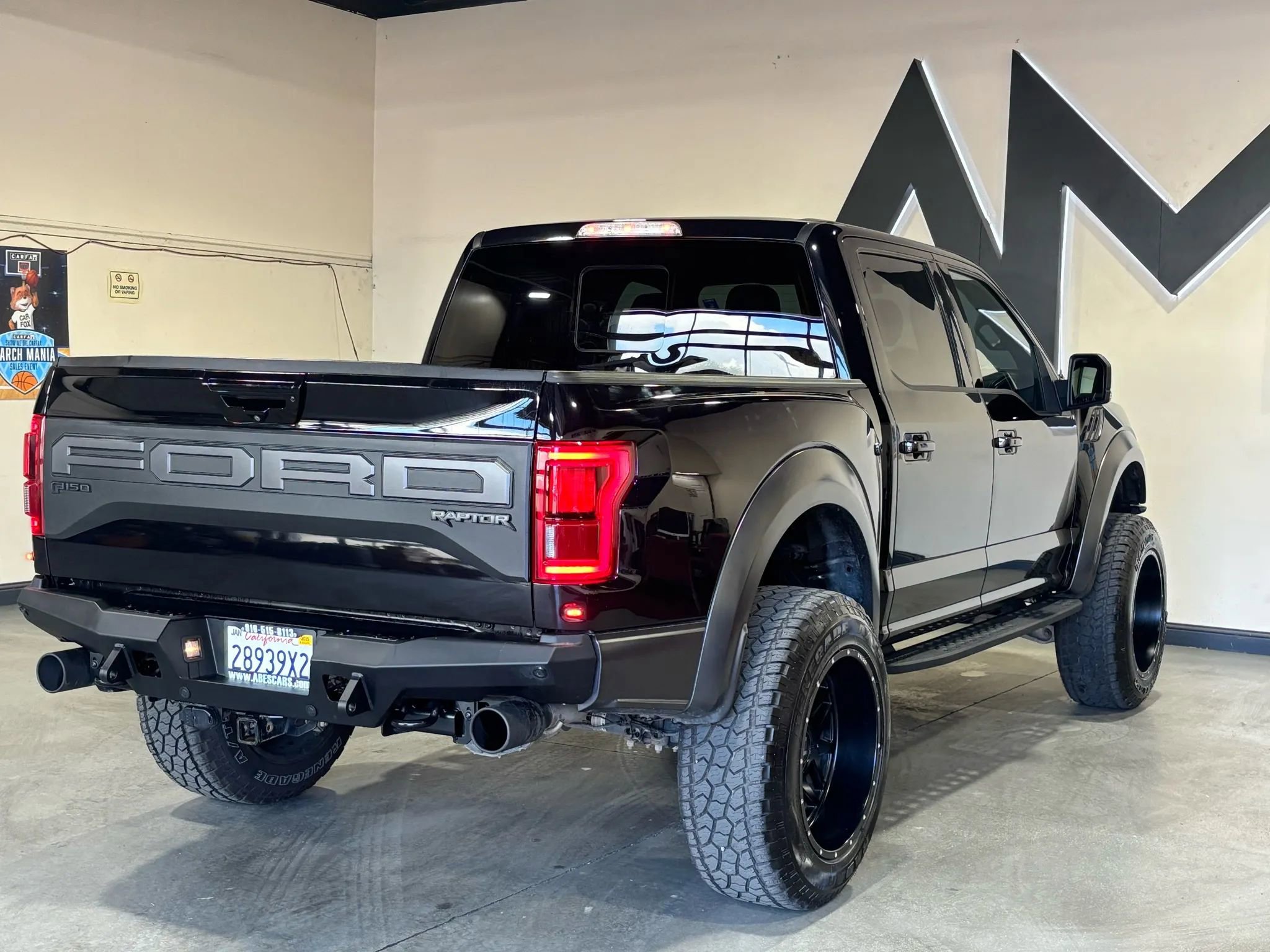 Used 2019 Ford F150 Raptor w/ Equipment Group 802A Luxury image 7
