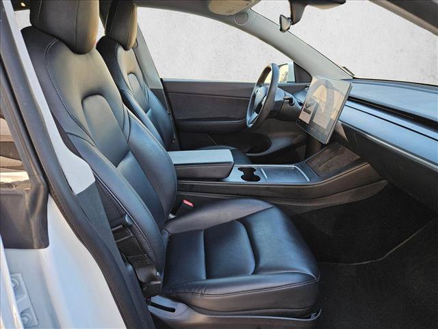Used 2021 Tesla Model Y Long Range AWD/4WD image 16
