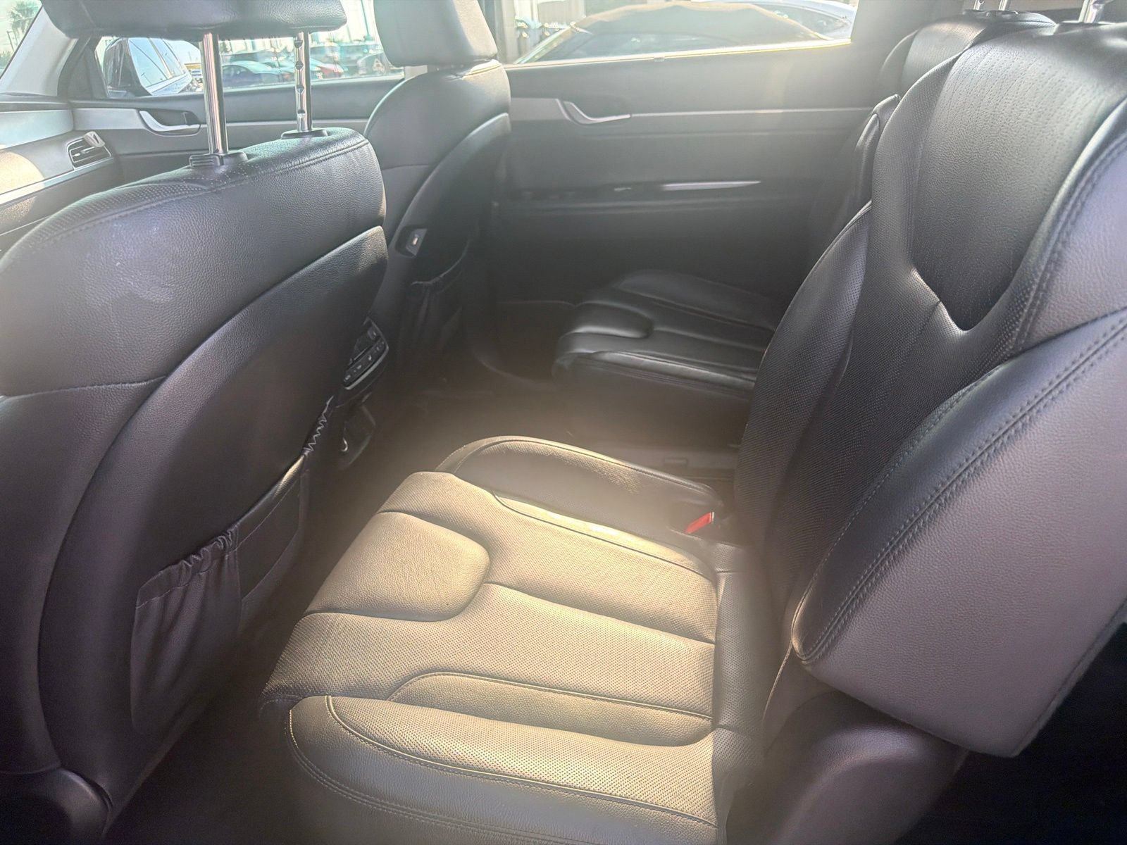 Used 2022 Hyundai Palisade SEL w/ Premium Package FWD image 9