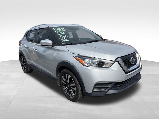 Used 2018 Nissan Kicks SV FWD image 2