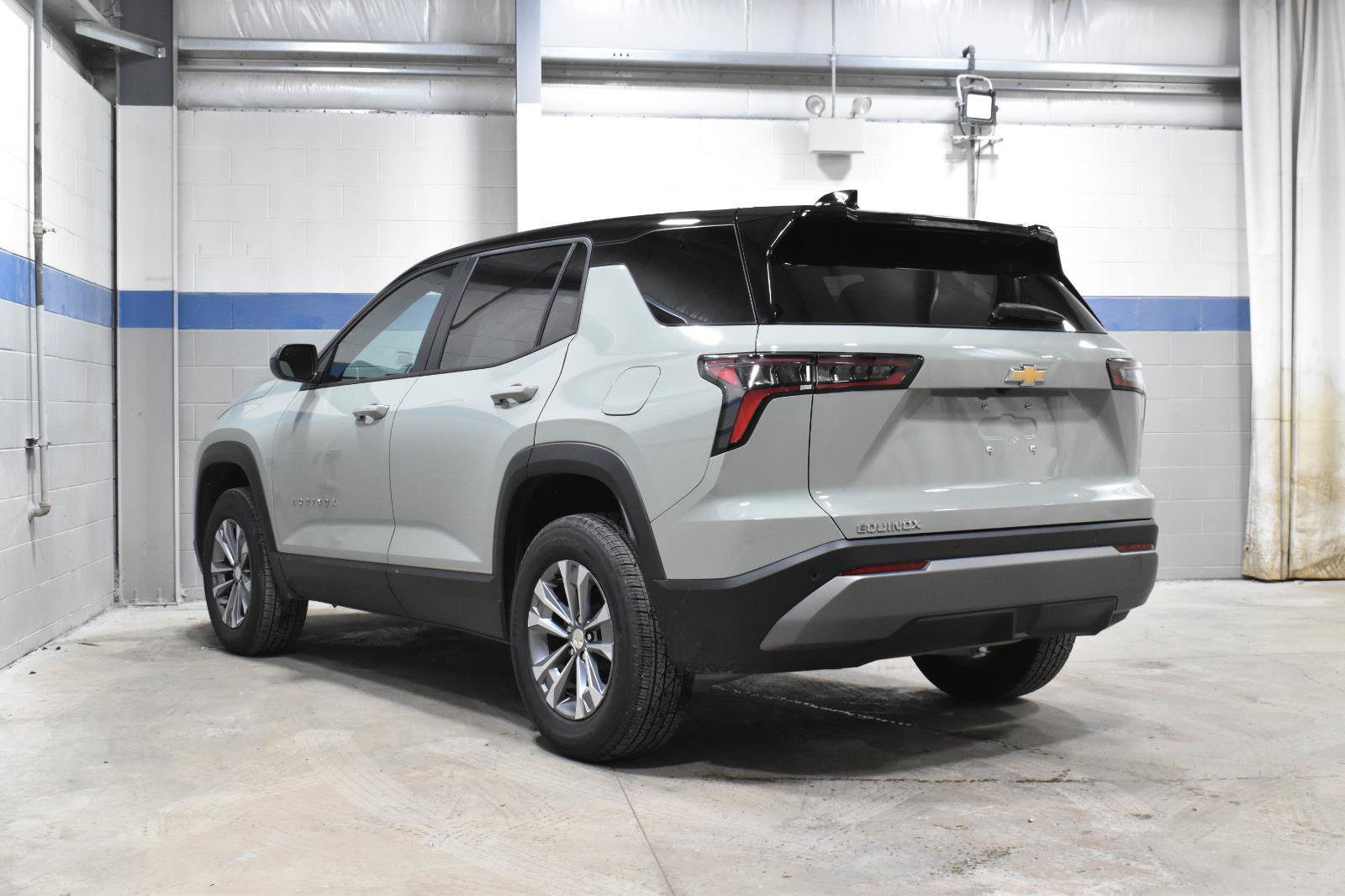 Used 2026 Chevrolet Equinox LT w/ Convenience Package II image 25