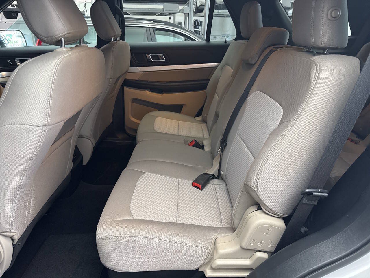 Used 2018 Ford Explorer 4WD image 19