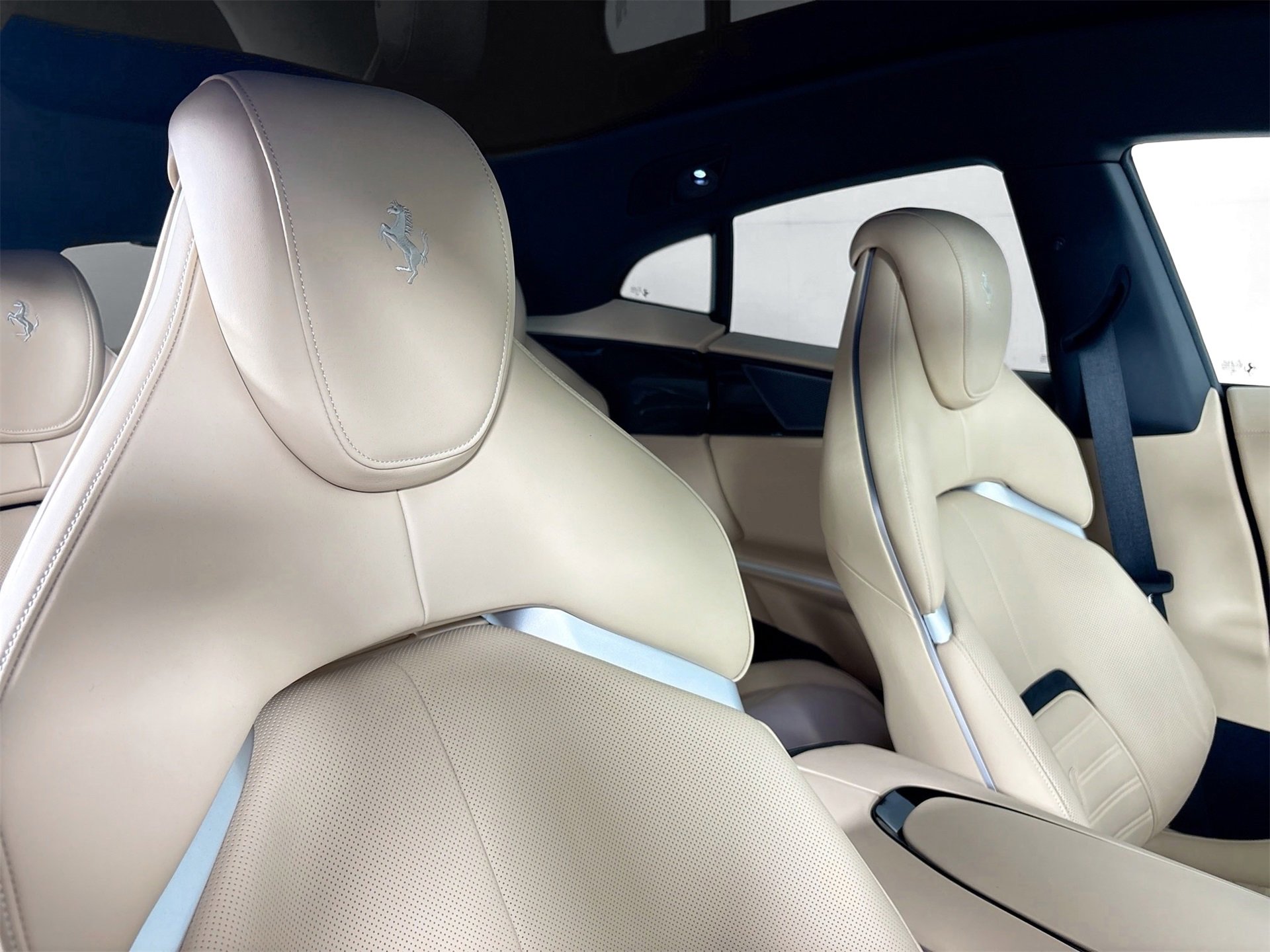 Certified 2025 Ferrari Purosangue image 22