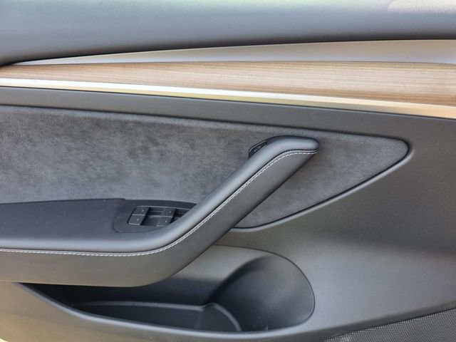 Used 2023 Tesla Model 3 Standard Range image 15