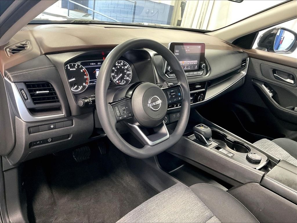 Used 2023 Nissan Rogue SV AWD/4WD image 8