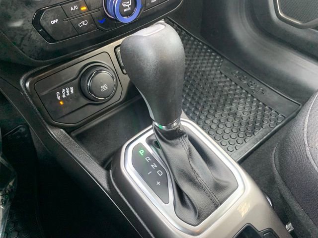 Used 2022 Jeep Renegade Latitude image 18