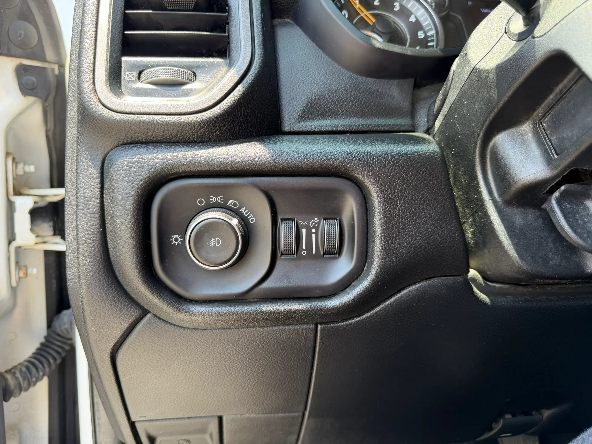Used 2020 RAM 3500 Tradesman AWD/4WD image 15
