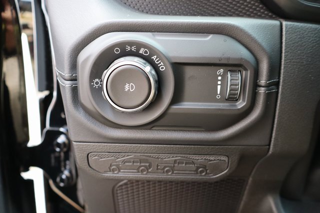 New 2025 Jeep Wrangler Unlimited Rubicon 392 image 19