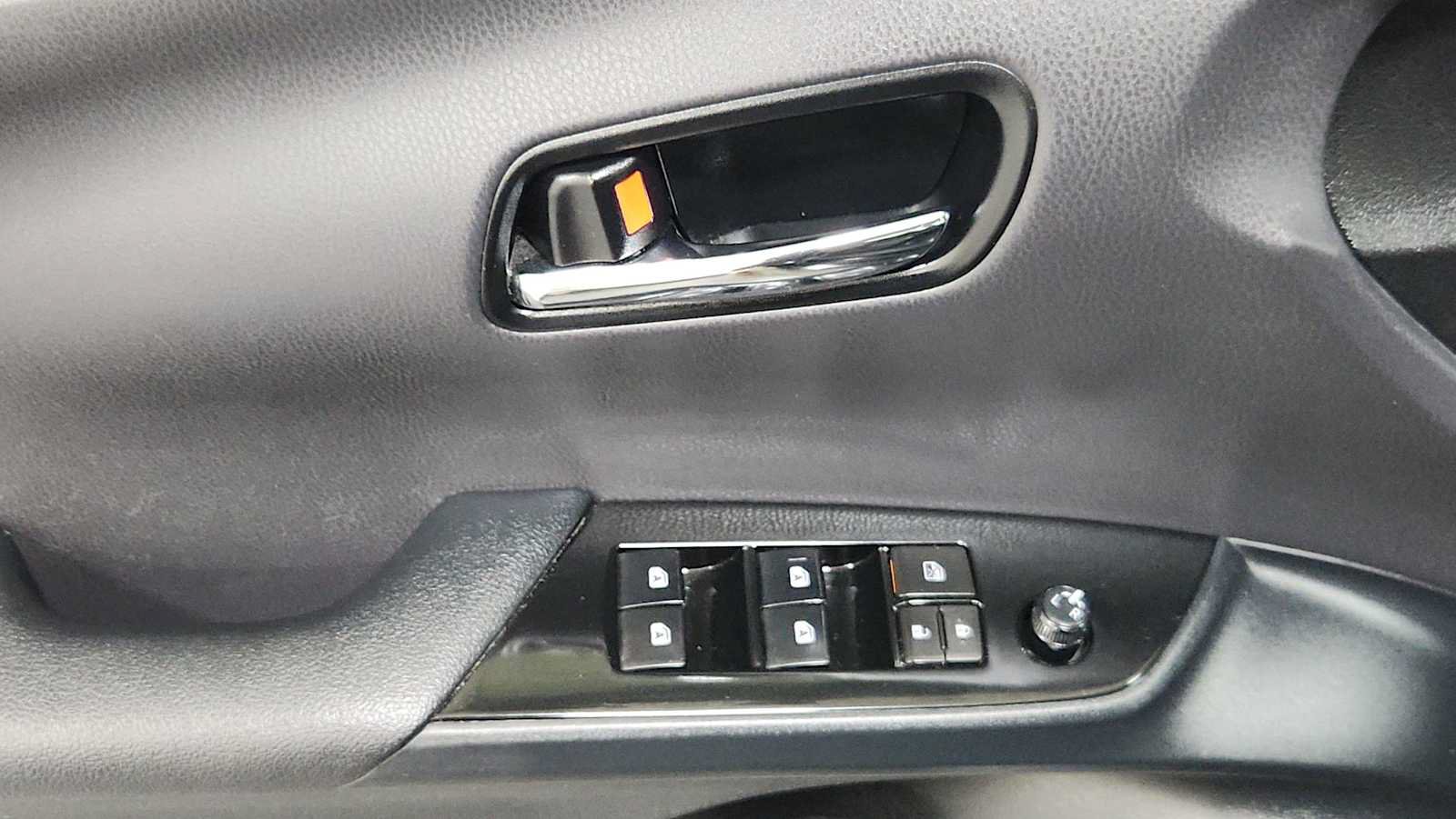 Certified 2018 Toyota Prius Three FWD image 15