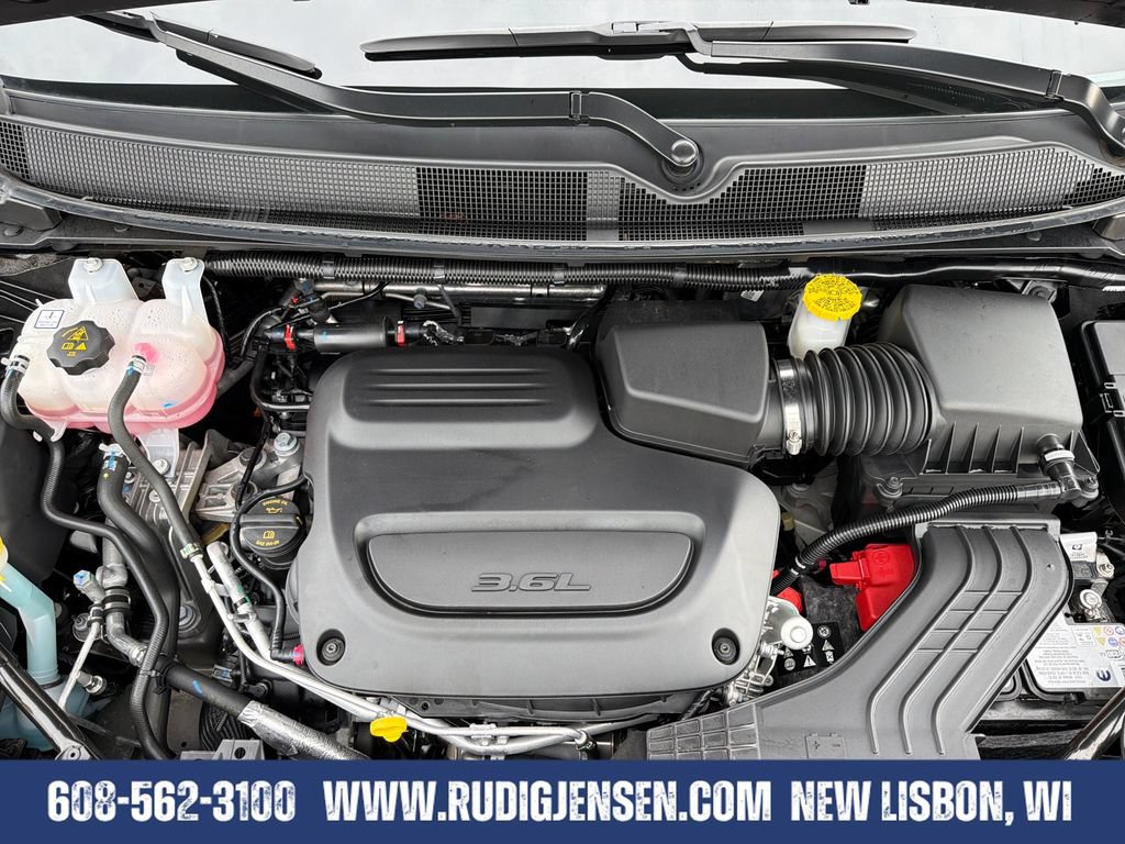 Used 2026 Chrysler Pacifica Limited FWD image 22