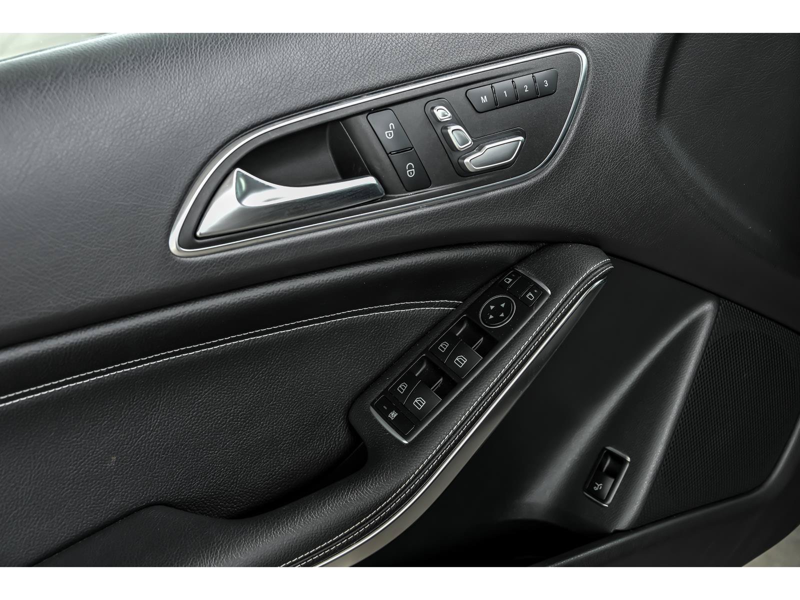 Used 2019 Mercedes-Benz GLA 250 4MATIC image 9
