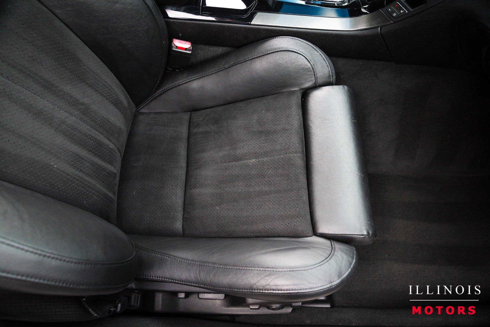 Used 2011 Cadillac CTS V RWD image 29