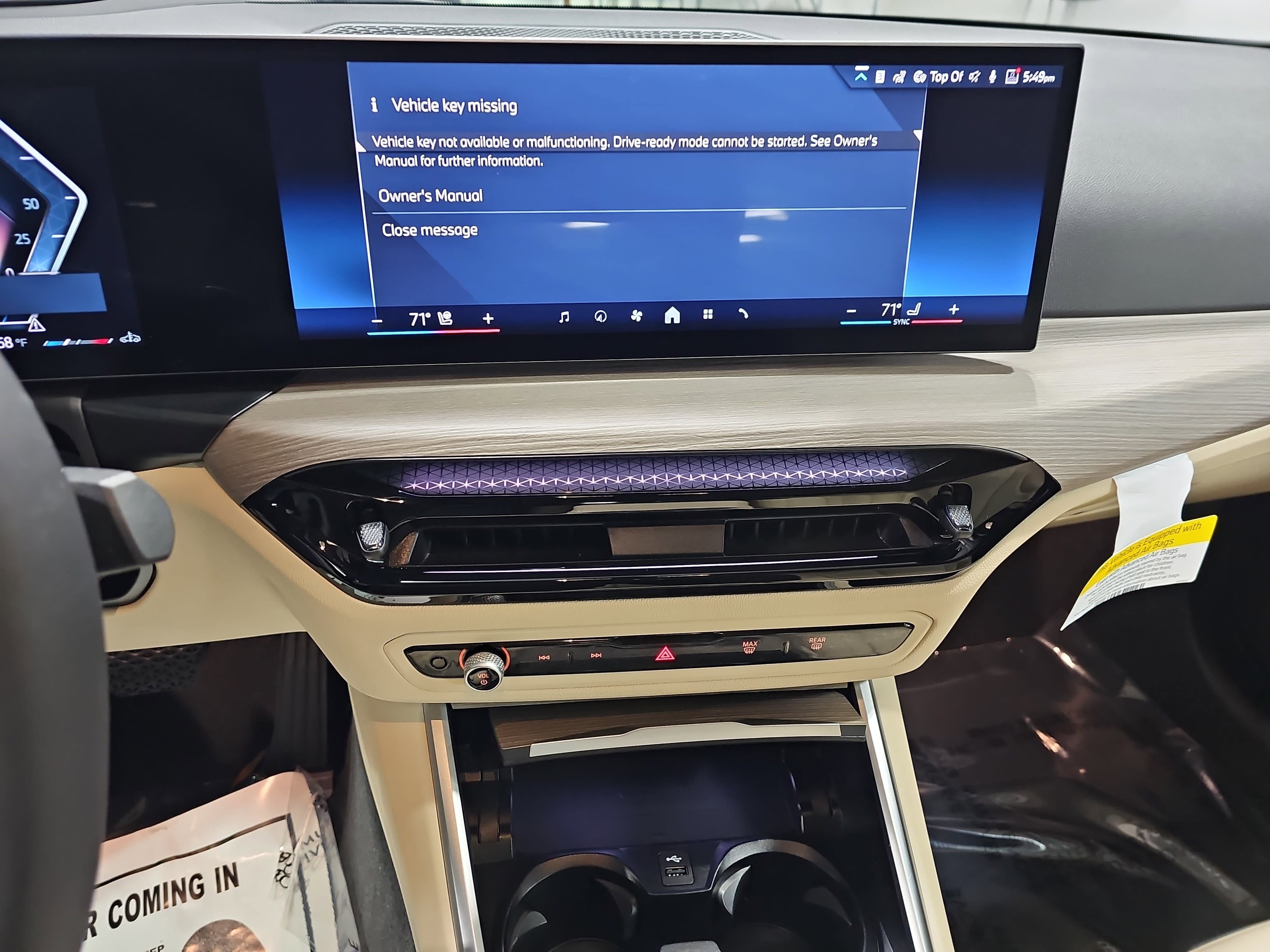 Certified 2025 BMW 330i Sedan w/ Premium Package image 21