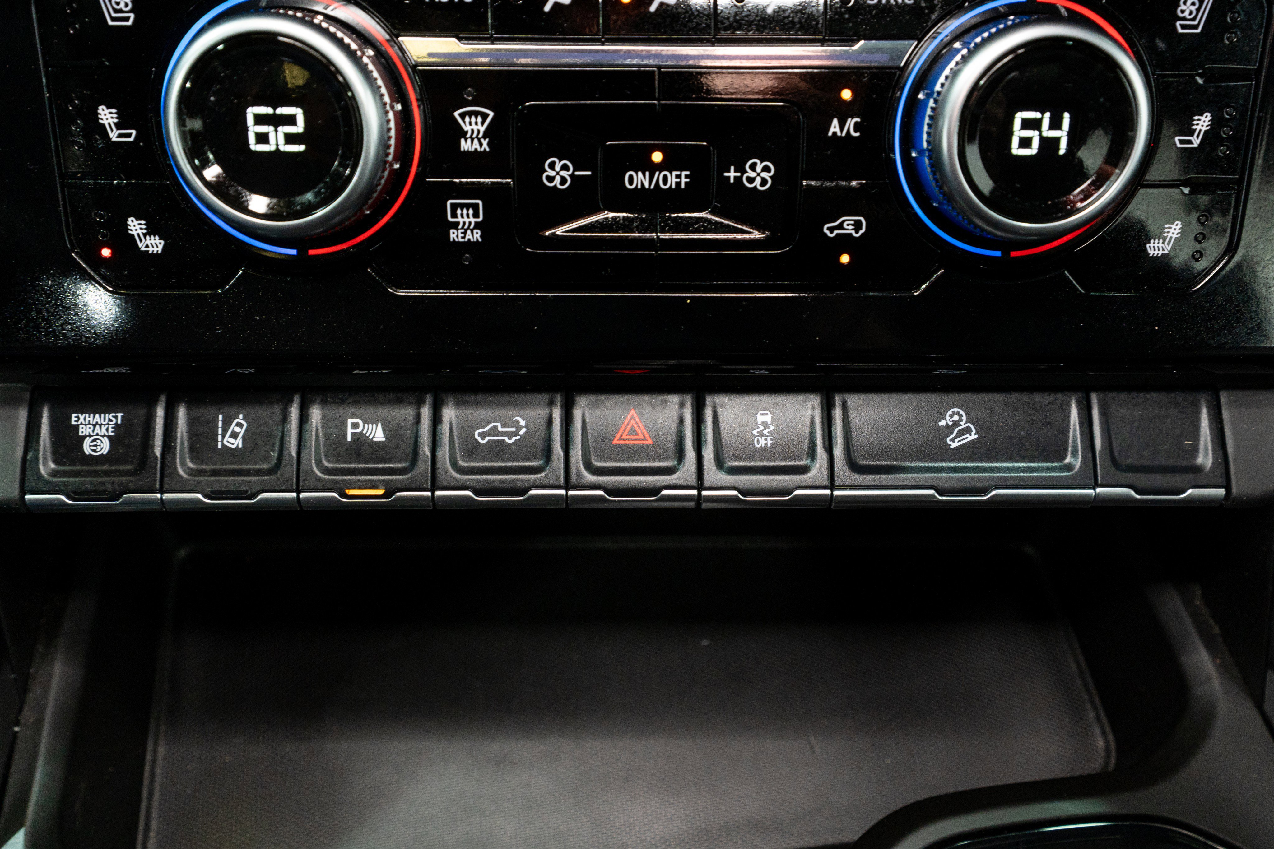 Used 2025 GMC Sierra 2500 AT4 w/ AT4 Premium Plus Package image 28