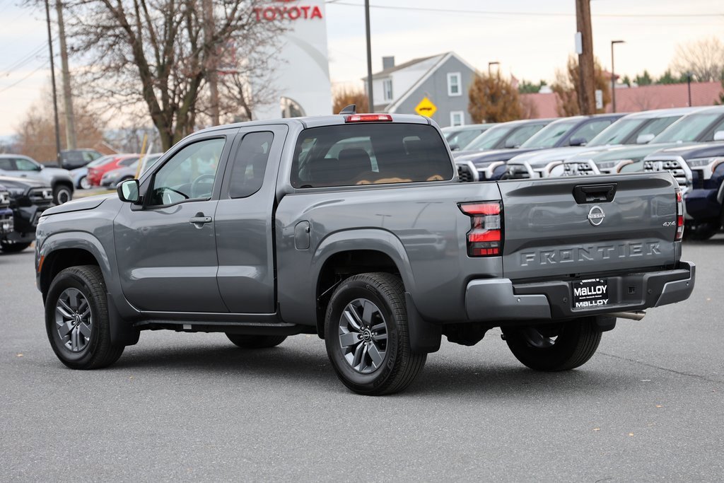 Used 2025 Nissan Frontier SV image 4