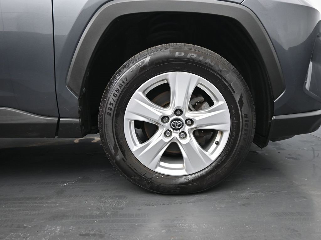 Used 2020 Toyota RAV4 XLE image 10