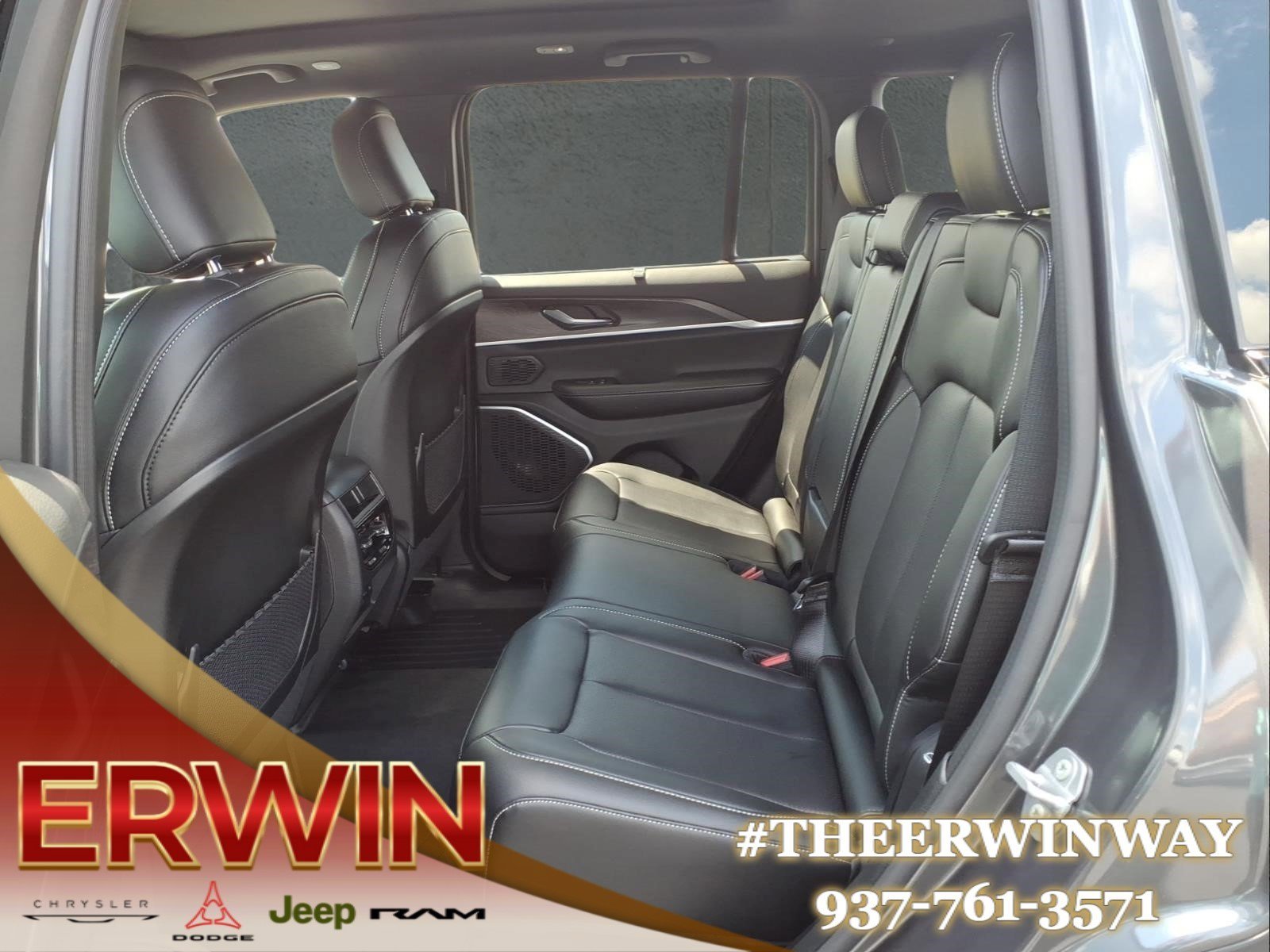 Used 2025 Jeep Grand Cherokee Limited w/ Luxury Tech Group II AWD/4WD image 25