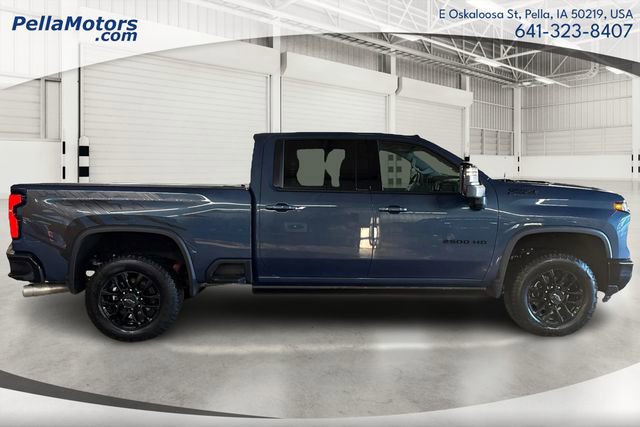 Used 2025 Chevrolet Silverado 2500 LTZ w/ LTZ Plus Package image 2