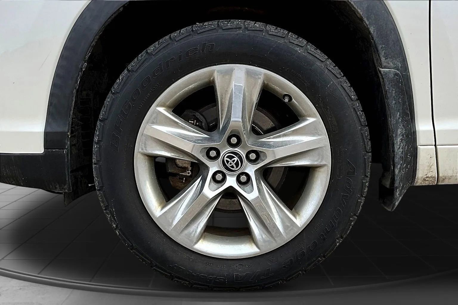 Used 2019 Toyota Highlander Limited AWD/4WD image 32