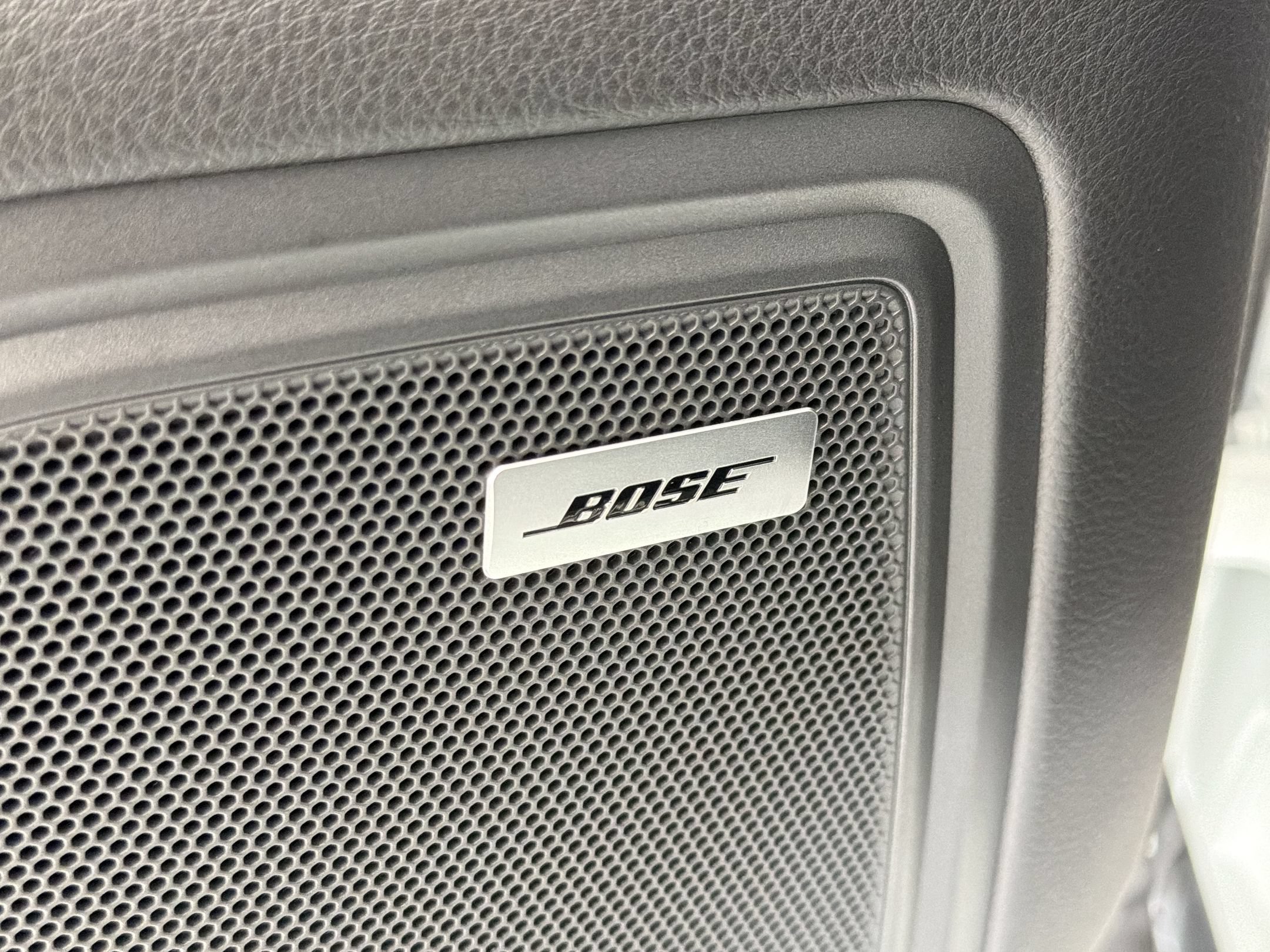 Certified 2026 Porsche Macan AWD/4WD image 27